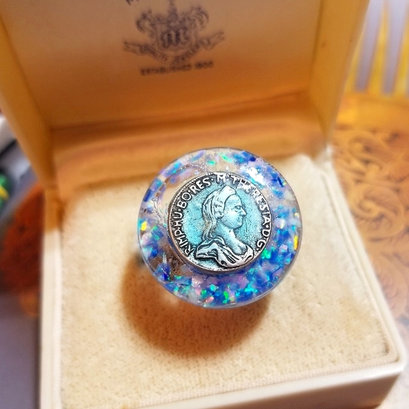 FLOATING OPALS MzMax Resin Designs Ring - Picture 6 of 8